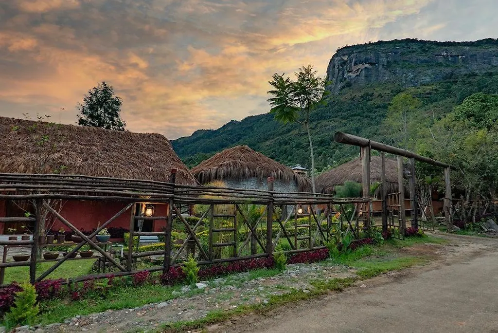 Deshadan Eco Valley Resort - An Eco Friendly Mud House Kanthalloor