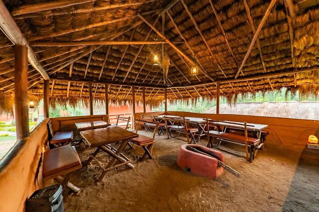 Deshadan Eco Valley Resort - An Eco Friendly Mud House Kanthalloor