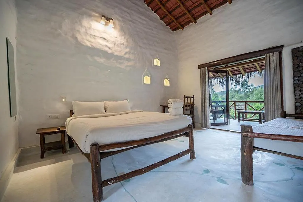Deshadan Eco Valley Resort - An Eco Friendly Mud House Kanthalloor Indien